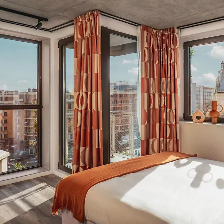 Hotel La Belle Parigi